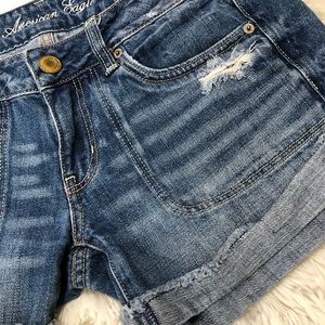 American Eagle size 6 mid rise to shortie shorts. Cut off cuffed style! Too fun